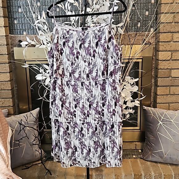 ESSENTIALS Strappy Pleated Layer Dress size 16 - Picture 2 of 7